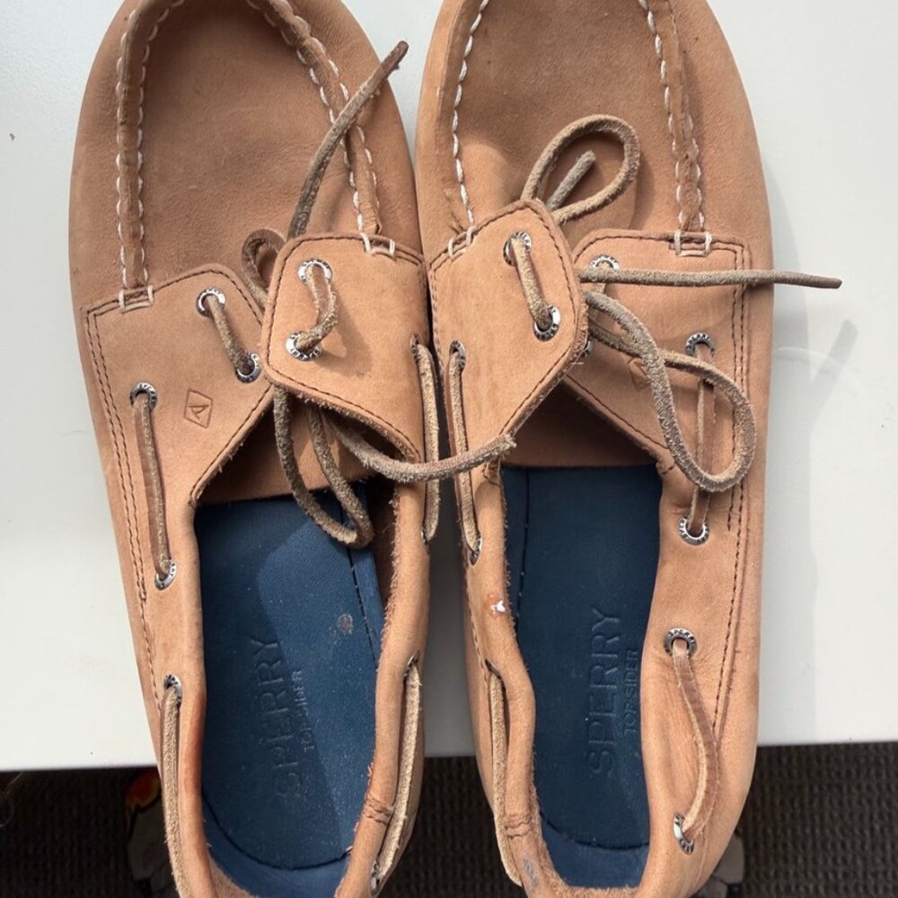 Sperry Top-Siders!!